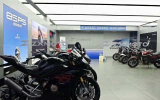 张雪机车爆单：订单排到5-7月，二手平台代买加价至千元