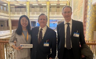 中国美国商会主席吉莫曼：欢迎中国企业在美投资和贸易往来