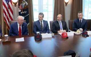 特朗普是如何把美国拖入与伊朗的战争的