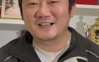 “当时说实话想装一下”，张雪深夜回应“一个子儿都没有”言论：政府只需把舞台搭好就很棒了