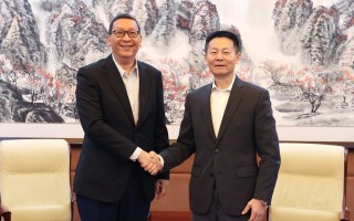 证监会主席吴清会见澳门金融管理局行政管理委员会主席黄善文