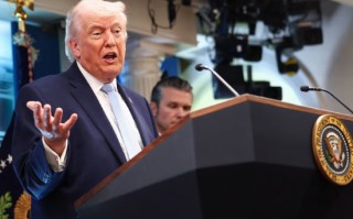 特朗普称与伊朗谈判“进展顺利” 强调协议必须包括重开霍尔木兹海峡