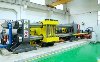 新装备！大吨位阻尼器试验台达国际先进水平