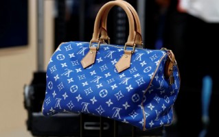 中东战事致奢侈品复苏暂缓，LVMH销售额不及预期