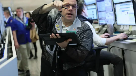 早盘：美股继续下滑 道指下跌近500点-第1张图片-51吃大瓜