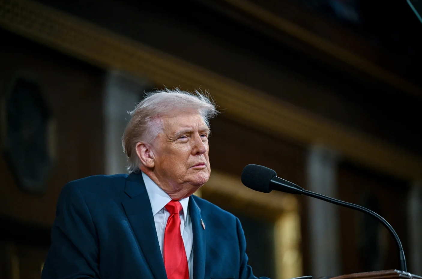 特朗普称美军下周将“猛烈空袭”伊朗 拒绝谈论“夺岛”-第1张图片-51吃大瓜