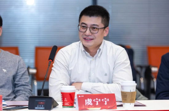 复旦数学获百亿私募金锝持续支持,股票策略投资总监王立峰返校为六位学者颁聘书-第4张图片-51吃大瓜 复旦数学获百亿私募金锝持续支持,股票策略投资总监王立峰返校为六位学者颁聘书-第4张图片-51吃大瓜