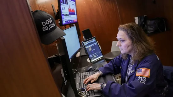 早盘:美股周五继续下滑,道指跌逾400点-第1张图片-51吃大瓜 早盘:美股周五继续下滑,道指跌逾400点-第1张图片-51吃大瓜