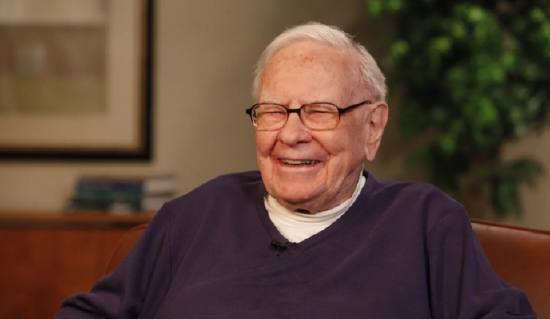 巴菲特：感谢盖茨没拉上我，爱泼斯坦文件曝光后，没和他再说过话-第1张图片-51吃大瓜