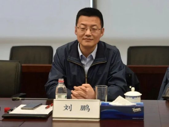 农行中层人事调整 农银金租总裁卸任-第6张图片-51吃大瓜