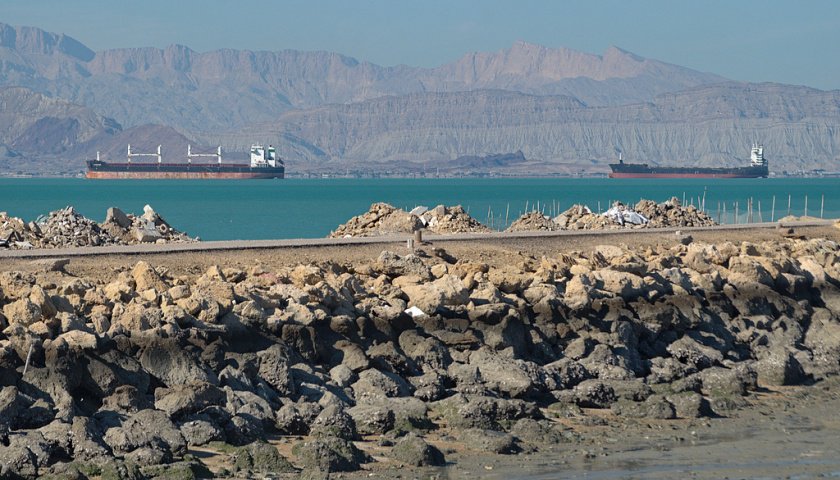 伊朗与部分国家达成协议，霍尔木兹海峡通行船只数量有所回升-第1张图片-51吃大瓜